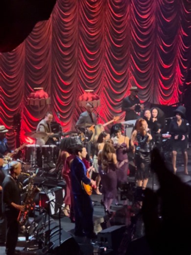 Amy Winehouse 'Valerie' ft. Mark Ronson & More | Back to Black 20