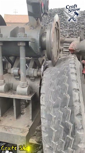 Industrial waste tires are shredded and processed, turning waste into treasure♻️