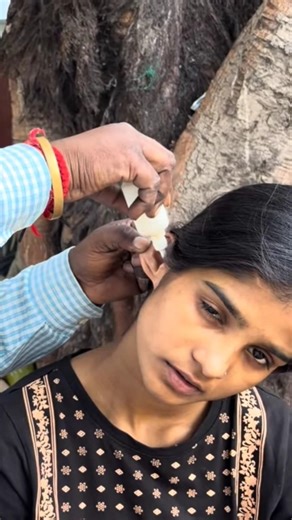 Street India Ear Cleaning ASMR 😳 Something Was Stuck Inside