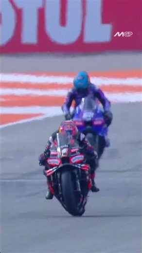 Wheelie good start, Jorge style 🏍️🔥