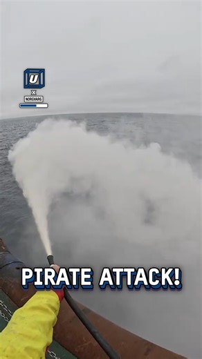The pirates did not see this one coming 😲🏴‍☠️ #pirates #boats #offshore | UNILAD Tech