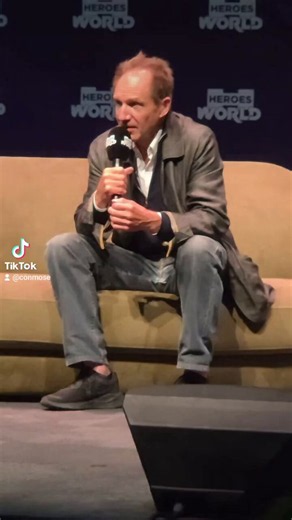 RALPH FIENNES TH 🐢✨️ on X: "Ralph Fiennes | Heroes World 2026 at Brussels Expo, Brussels, Belgium — Day 2 📸https://t.co/r3czSeHGMz" / X
