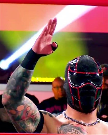 #Komander intervenes!