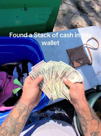 Found a lot of cash in a storage unit #hustle #trending #money | cash