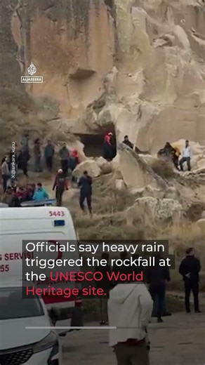 Deadly rock collapse at famous Turkiye tourist site