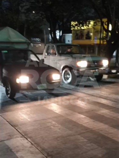 #AlertaVial | Así permanece esta noche avenida México en su cruce con Diagonal Golfo de Cortés, en la Glorieta Pedro Ogazón, con carga vehicular considerable en la zona.