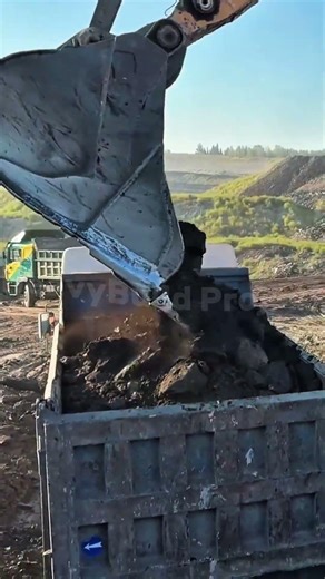 Massive Liebherr R 974 Loading Overburden with Full Power! 💪🔥 #earthmoving #heavyequipment