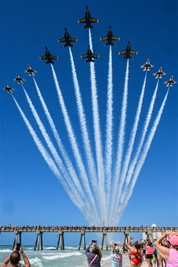 Blue Angels form ‘Super Delta’ in Pensacola Beach flyover with Air Force Thunderbirds