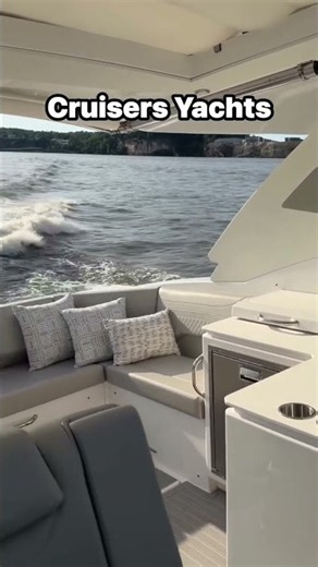 Cruisers Yachts 38 GLS boat ride #marinemax #lakeoftheozarks #boats