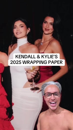 #greenscreen #kendalljenner #kyliejenner #thekardashians | kardashian wrapping paper