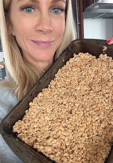 My attempt at making healthy rice crispy treats!! | rice krispie treats