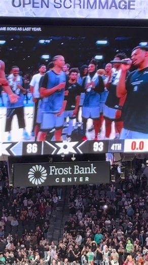 I’m glad I stayed to see Bryant, Johnson, and kornet do karaoke 🎤 🖤🤍#spurs#spursbasketball #fyp#sanantoniospurs