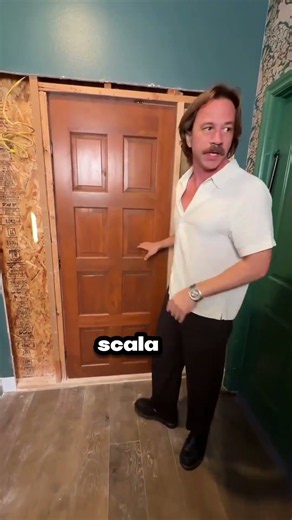 Ha Costruito una Sala Giochi nel Vuoto! 😱🏗️🎮