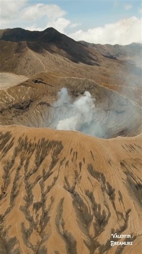 Have you ever seen the crater of a dormant volcano? 🌋 This is in Java, Indonesia, where you’re seeing an incredible view of a sleeping volcanic crater from above a powerful reminder of Earth’s raw beauty. 🔗 #Volcano #DormantVolcano #JavaIndonesia #AerialView #NaturePower #HiddenGems #TravelVideo #EarthFromAbove #java #earth #indonesia | Valentin Williams