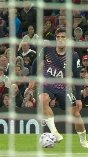 Solanke strikes late 💪