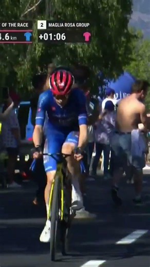 Jonas Vingegaard makes his big move 🔥 The Dane can sense the pink jersey as he attacks at the Giro.