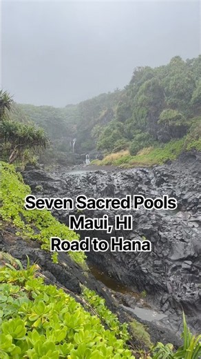 The Seven Sacred Pools on the Road to Hana in Maui #hawaiiparks #hawaiiactivities #maui