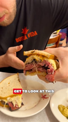 Would you pay $35 for this classic reuben sandwich from Katzsdeli? #nycfood #sandwich #bestfood