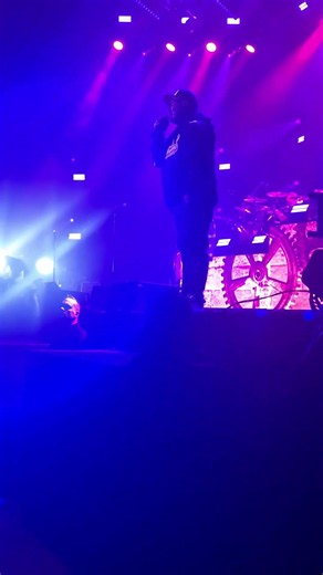 Staind Aaron Lewis up close 2026 Toronto concert from guardrail.