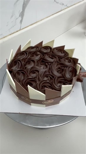 Amazing Chocolate truffle cake decorating ideas #viral #trending #shorts #ytshorts #birthdaycake
