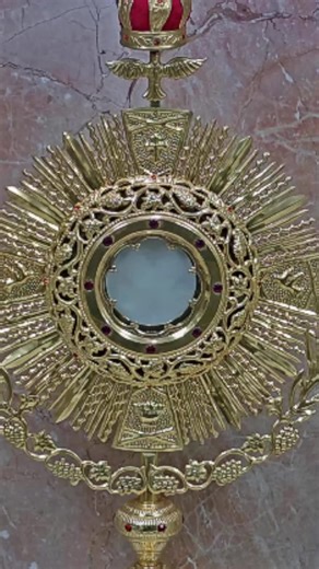 And all the crowd sought to touch him, for power came forth from him and healed them all. ( Luke 6:19 ) | Daily Bible Verse