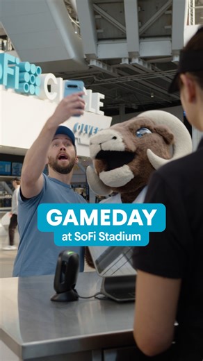 SoFi members get 25% cash back rewards on all food and drink purchases at SoFi Stadium when they use their SoFi debit card.* Which is good, because Rampage doesn’t share 🍔 🐏 | SoFi