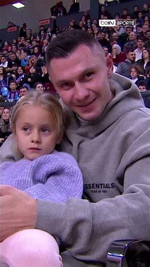 Trabzonsporlu Futbolcular Trabzonspor - Türk Telekom Mücadelesini Yakından Takip Ediyor #shorts