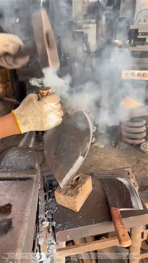 Hot Knife Tang Burns Into a Wooden Handle!