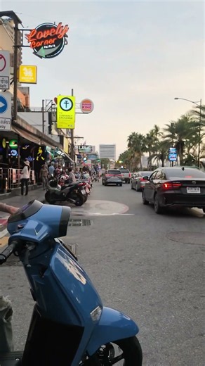 Pattaya Beach Road Evening Stroll