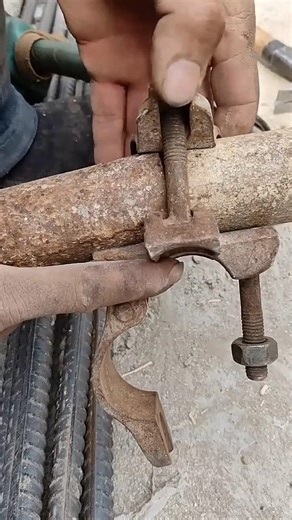 Fastening an Iron Pipe Joint Buckle.