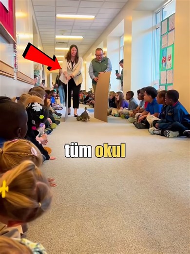 Okulun En Tatlı Ördek Geleneği! 🦆🏫