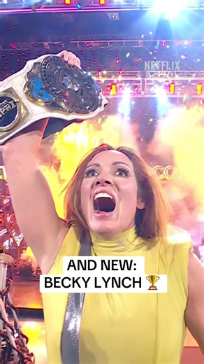 BECKY LYNCH IS YOUR NEW INTERCONTINENTAL CHAMPION 🔥 #WWEonNetflix #RAWonNetflix #WWE #MaxxineDupri #Wrestling