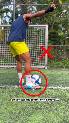 How to Ozil Bounce 🤯⚽️🔥#tutorial #football #soccer #futbol #skills #shorts