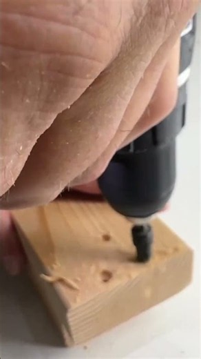 Why Your Wood Splits When You Screw It
