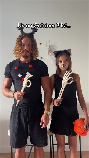 Christmas decorations on November 1st: why some families switch from Halloween