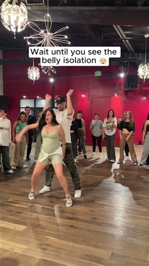 6 months pregnant and dancing like THIS?! 😳🔥