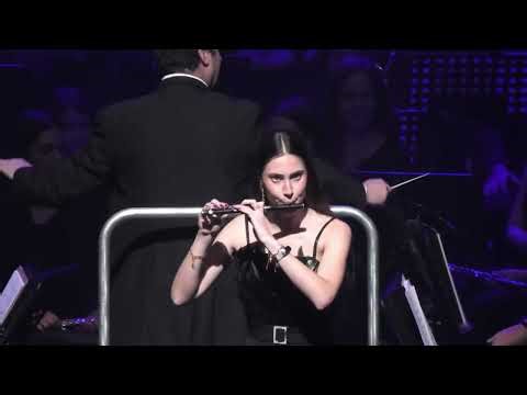 FERRER FERRAN - MÚSICA y ACCIÓN Obertura para entrar al escenario.