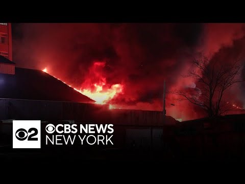 Fire causes major damage to Brooklyn warehouse
