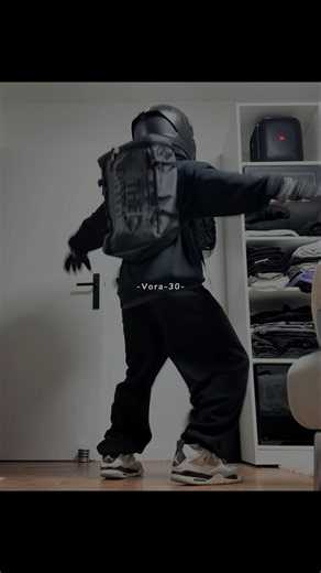 TikTok Trend | Como Lo Mueve Lou Lou #tiktok #trending #edit #trend #dance #lyrics #viralvideo