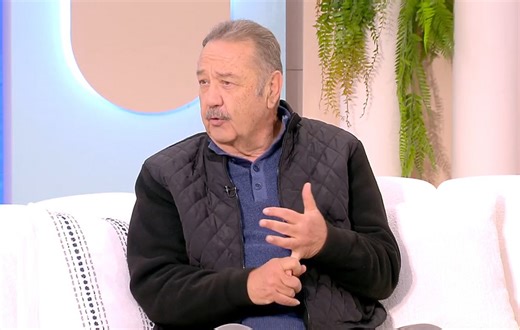 Συγκλονίζει ο Τάσος Κωστής για τη μάχη με τον καρκίνο: Δεν κάθισα ούτε μια ημέρα, πήγαινα στο θέατρο με το σωληνάκι