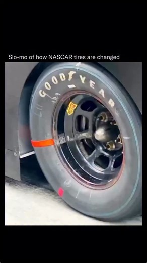 Did You Know on Instagram: "During a NASCAR pit stop, every second counts — and a full tire change happens in as little as 10 seconds. 😳🔥 As the car slides into the pit box, the front tire changer hits the lug nuts with a high-powered air gun while the carrier rips the old tire off and loads a fresh one. At the same time, the jackman lifts the entire side of the car in one motion, giving the crew just enough clearance to work. Once the front is done, the crew sprints around to repeat the proce