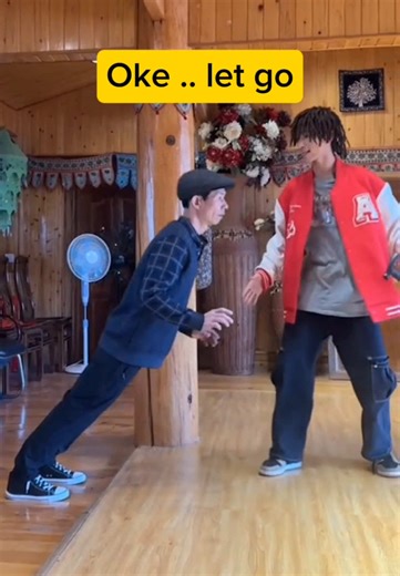 Moonwalk and Airwalk Dance Tutorial