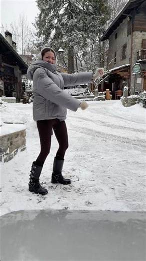 Sofì balla sulla neve 😂❄️