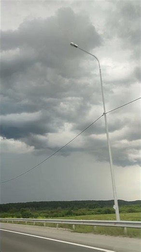 🌧️ The Moment Before the Downpour… Nature Holds Its Breath #Shorts #stormclouds