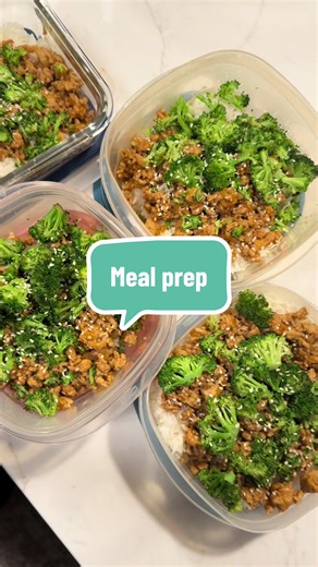 Meal preppin’ 👩‍🍳 You’ll Need: - 1 onion, chopped - minced garlic - 2 lbs ground chicken - salt & pepper For the sauce:, - 1/2 cup buffalo sauce - 3 tablespoons soy sauce - 1 tablespoon rice vinegar - 3 tablespoons honey or brown sugar - minced garlic - 2 teaspoons ginger paste You’ll Need To Do: - In a pan over medium heat, add some olive oil. Once warm, add onions. Allow to sauté for a few minutes. Add garlic. Sauté until garlic is fragrant. - Add in chicken. Break up. Add some salt and pepp
