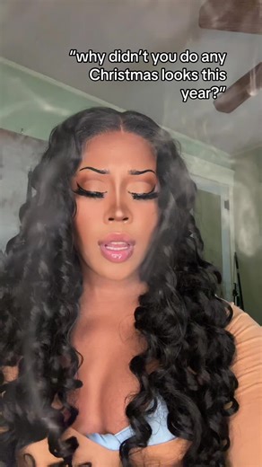 i just feel like i lost myself. but thankful to all who stick around while i find her. hoping she appears very soon.. 😟💔 . . . . . wig name style is “BRIDGET” MOGL303 in the color “1B” from @bobbiboss_hair 🌺🌴💕 . . . . . contact lenses are from @akiwaii_official in the color “RAVENNA BROWN” use “NYXSTOLGIA” for 20 purrcent off % 🤎🍄‍🟫✨ . . . . . lip gloss is clear lipgloss repair oil from @rubykissescosmetics 🫦✨ lashes are the 5D broadway eyelashes doubled up 🎭❤️ . . . . . #christmasmake