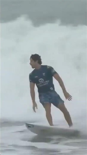 @GabrielMedina10 simplesmente gente como a gente, vendo o Yago Dora quebrar tudo em El Salvador 😂