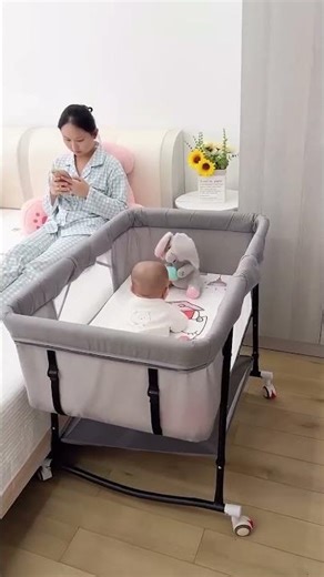 Easy way to keep your baby busy. Would you let your kid play with this 📌