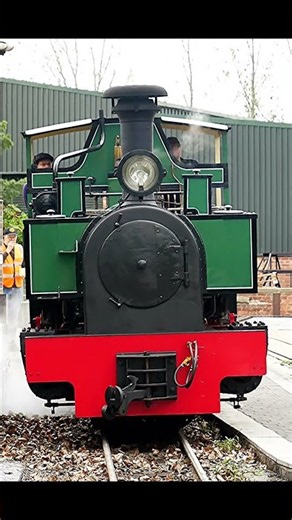 Hunslet "CDC No1" runs off the turntable at Statfold Junction, 12/9/26 #steam #narrowgauge #loco