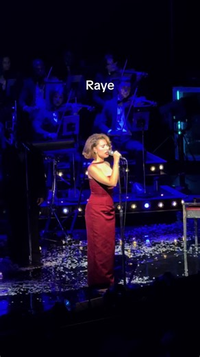 RAYE's Incredible Performance